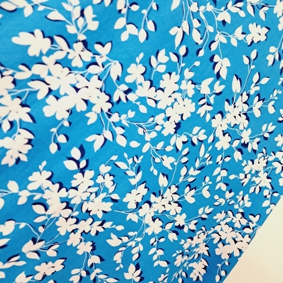 Draper James Blue & White Ditsy‎ Floral Ruffle Hem Nighty Nightgown - Picture 4 of 7